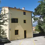 Daire Mit Klimaanlage Und Balkon By Interhome Klimno