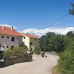 Mit Klimaanlage Und Balkon By Interhome * Klimno