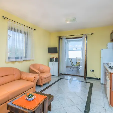 Mit Klimaanlage Und Balkon By Interhome Apartment Klimno