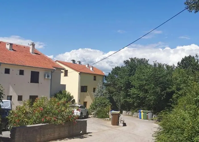 Mit Klimaanlage Und Balkon By Interhome * クリムノ